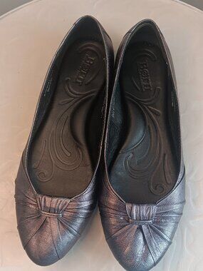 Børn Metallic Pewter Ballet Flats – Women’s 7.5 Comfort Slip‐On Shoes with Knot